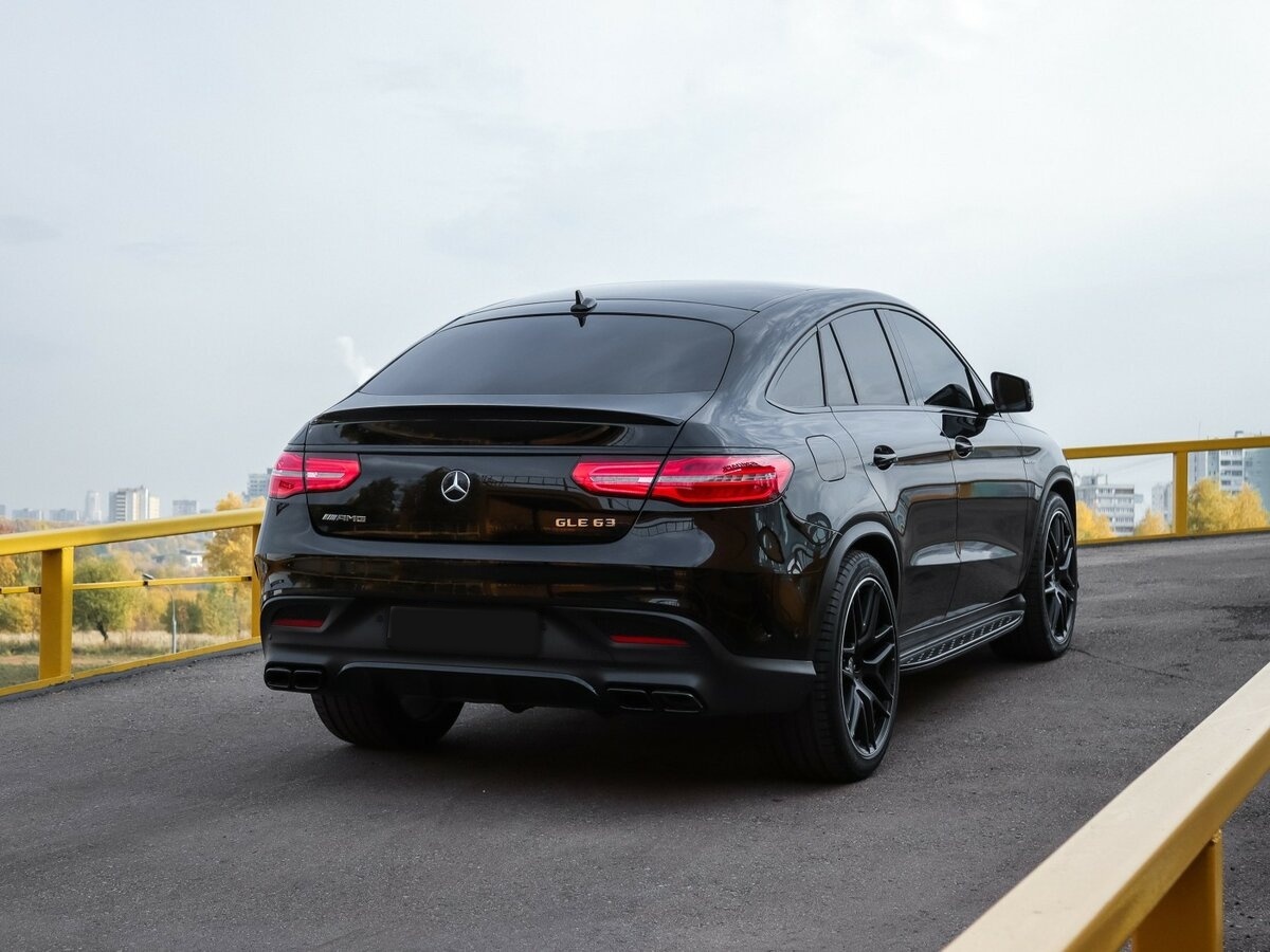 Mercedes-Benz GLE Coupe AMG с пробегом — 2017 год. Фото: #21