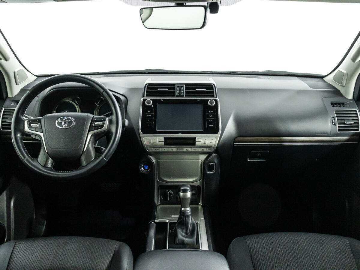 Toyota Land Cruiser Prado с пробегом — 2018 год. Фото: #10