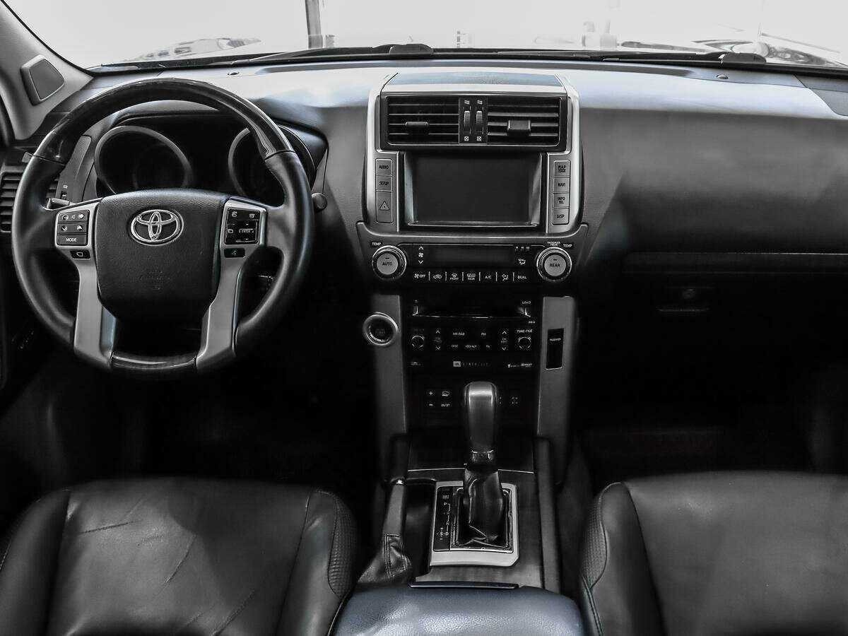 Toyota Land Cruiser Prado с пробегом — 2012 год. Фото: #14