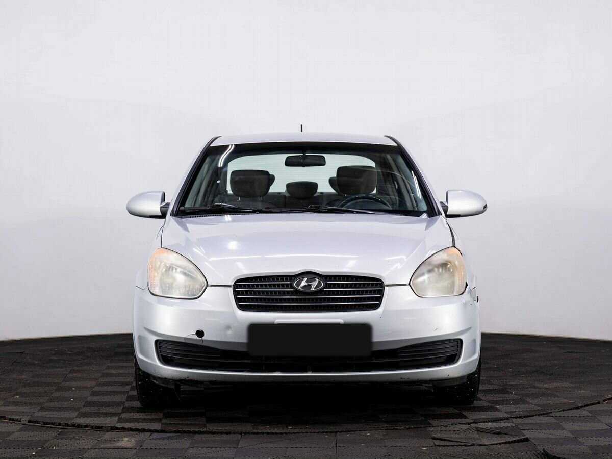 Hyundai Verna с пробегом — 2006 год. Фото: #1