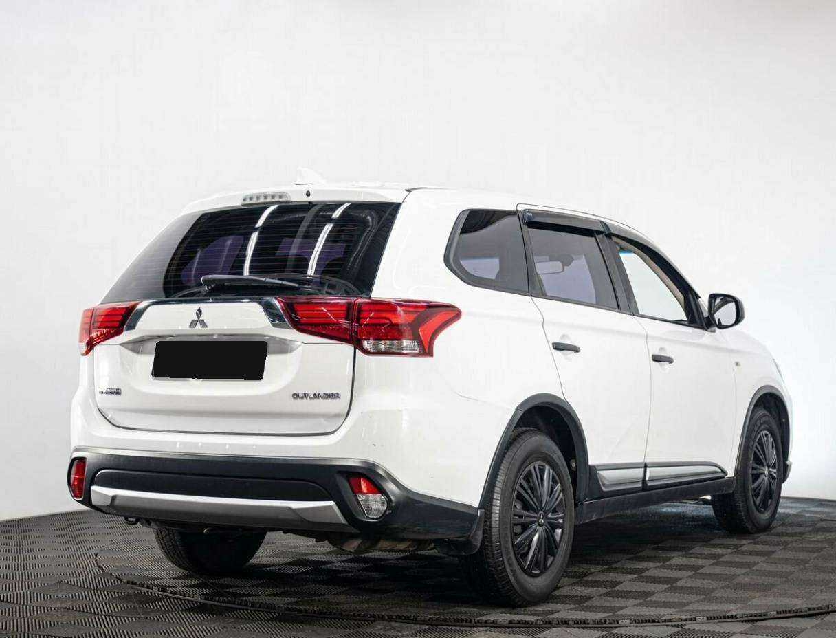 Mitsubishi Outlander с пробегом — 2018 год. Фото: #5