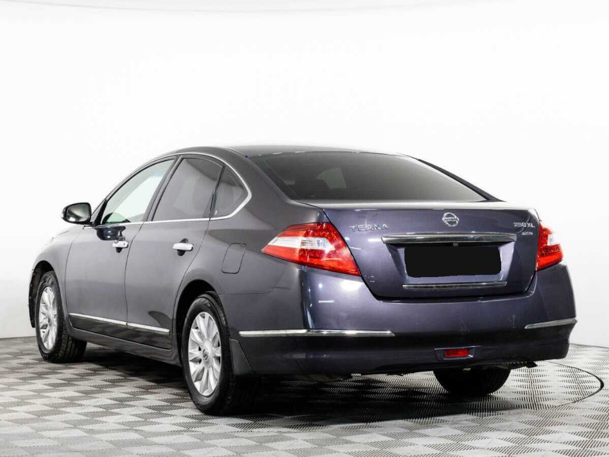 Nissan Teana с пробегом — 2011 год. Фото: #5
