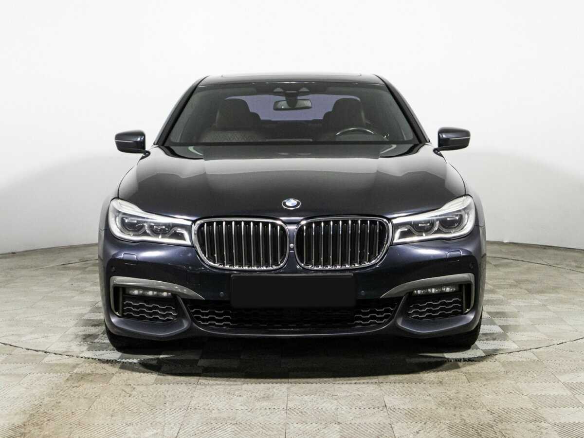 BMW 7 серии с пробегом — 2018 год. Фото: #1