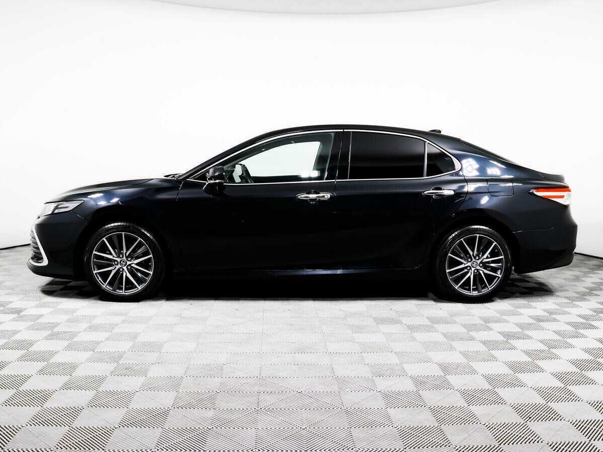 Toyota Camry с пробегом — 2022 год. Фото: #7