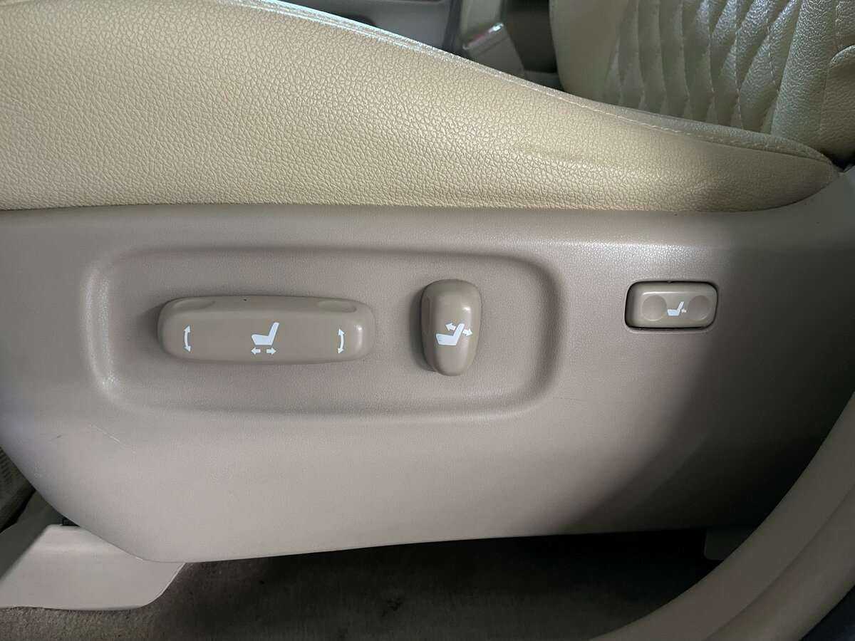 Lexus RX с пробегом — 2008 год. Фото: #16