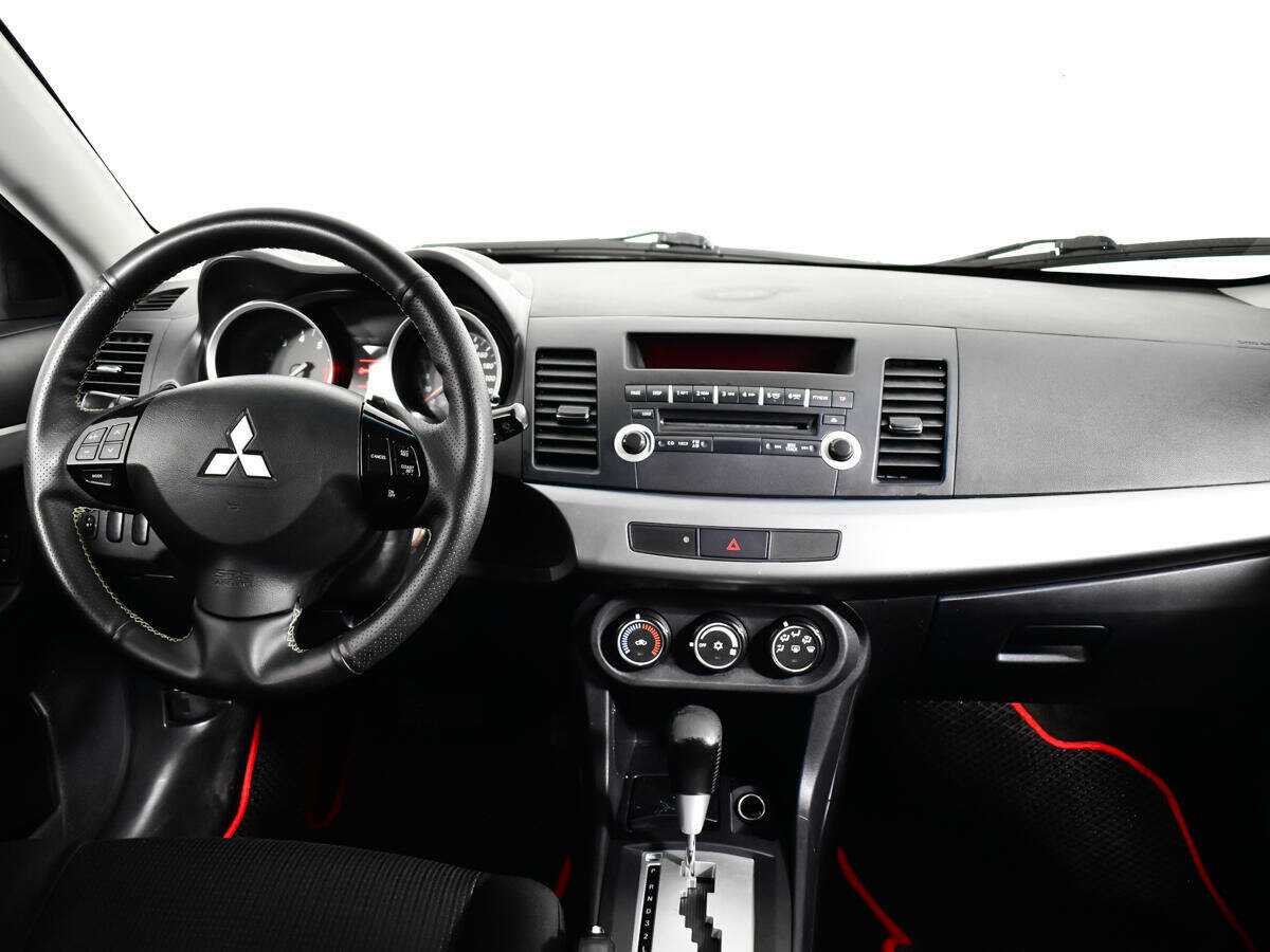 Mitsubishi Lancer с пробегом — 2010 год. Фото: #8