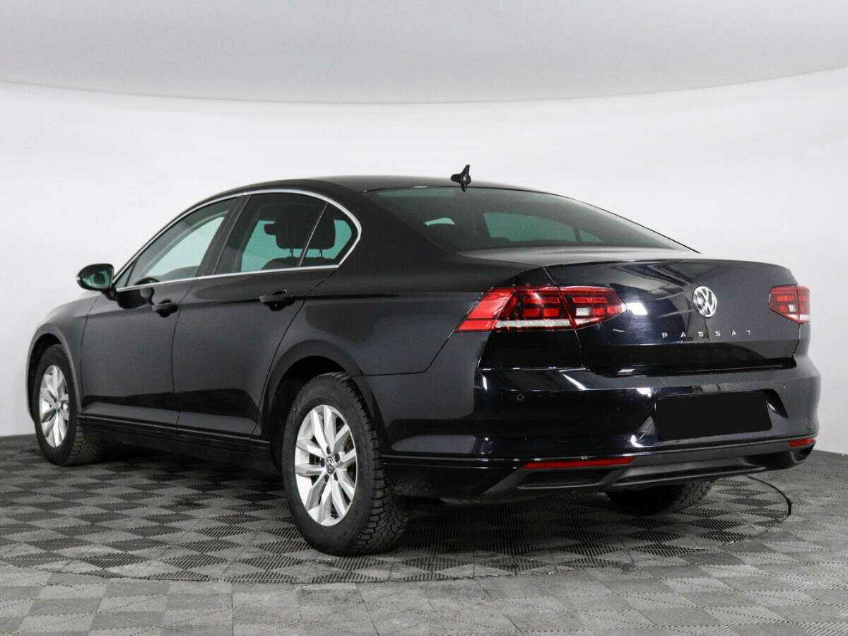 Volkswagen Passat с пробегом — 2020 год. Фото: #6