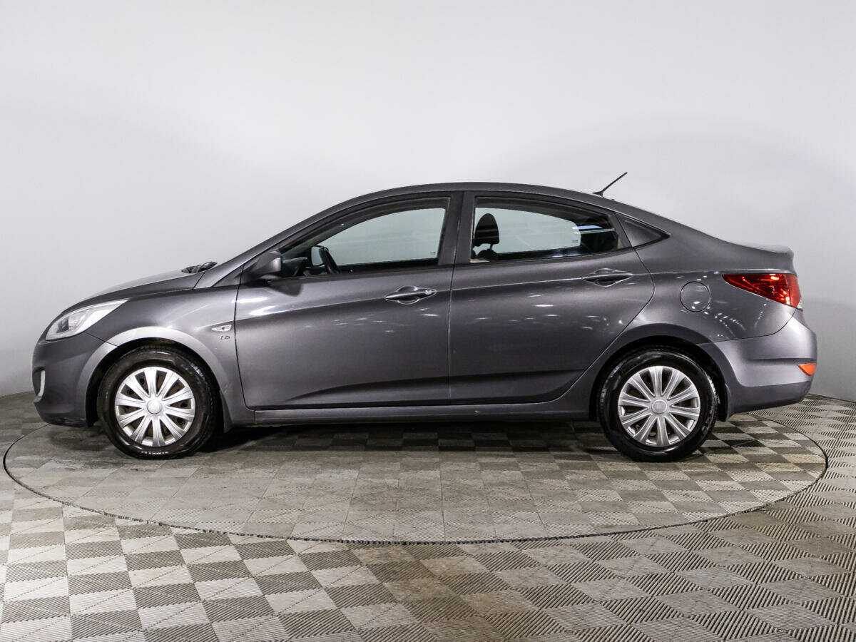 Hyundai Solaris с пробегом — 2014 год. Фото: #7
