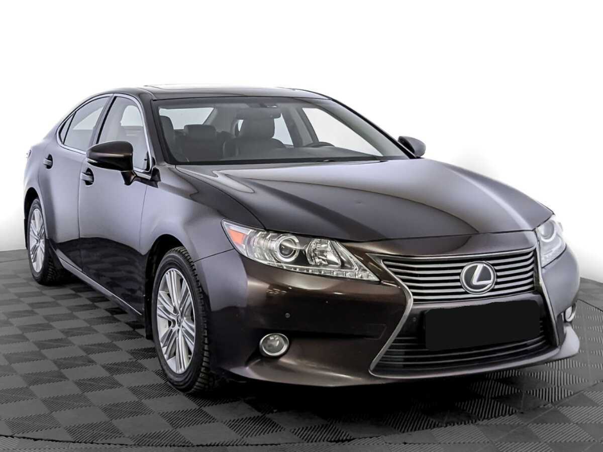 Lexus ES с пробегом — 2015 год. Фото: #2