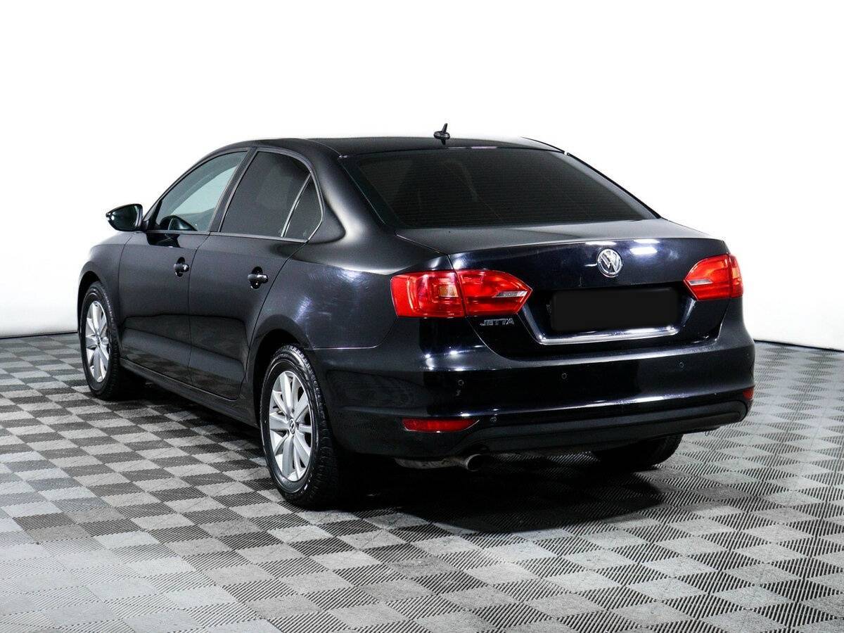Volkswagen Jetta с пробегом — 2013 год. Фото: #6