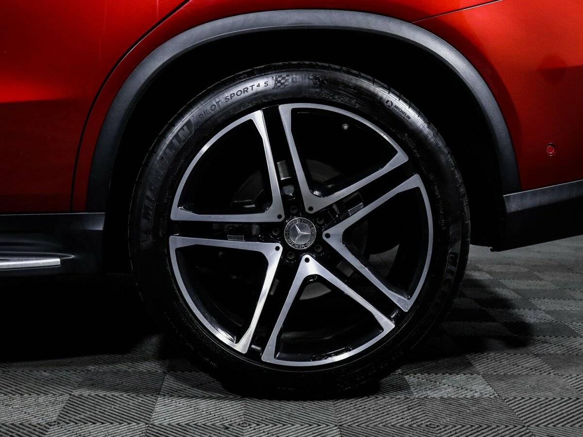 Mercedes-Benz GLE Coupe с пробегом — 2015 год. Фото: #13