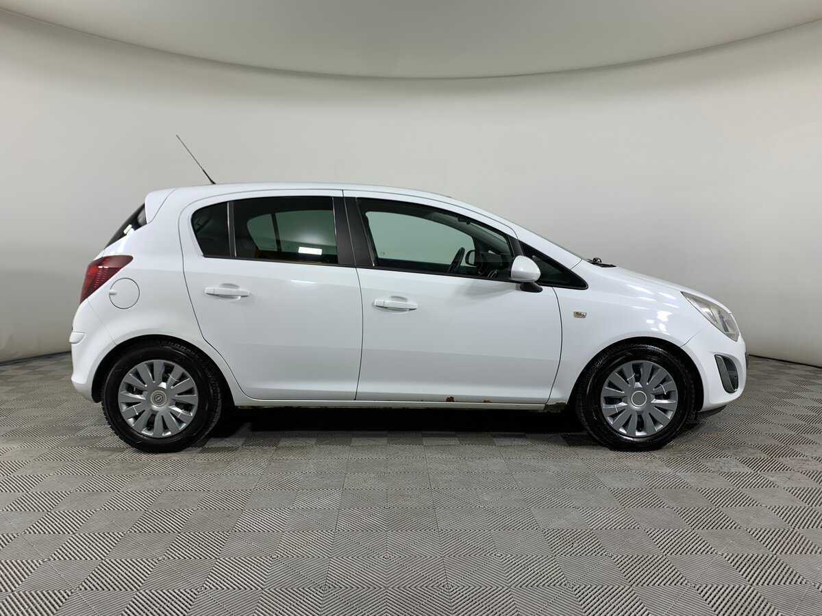 Opel Corsa с пробегом — 2011 год. Фото: #3