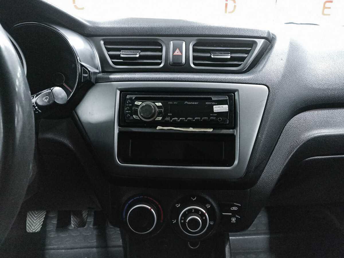Kia Rio с пробегом — 2014 год. Фото: #14