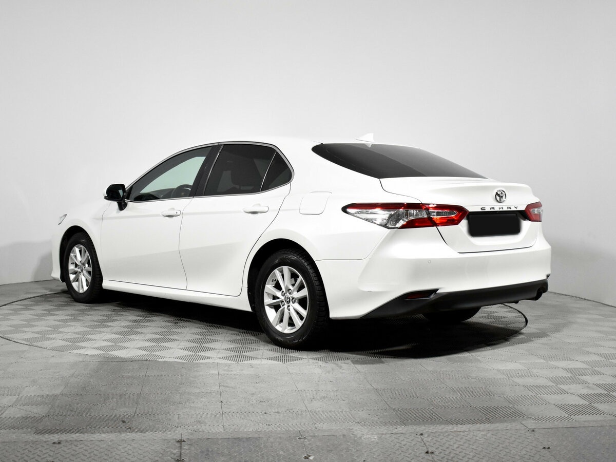 Toyota Camry с пробегом — 2020 год. Фото: #5