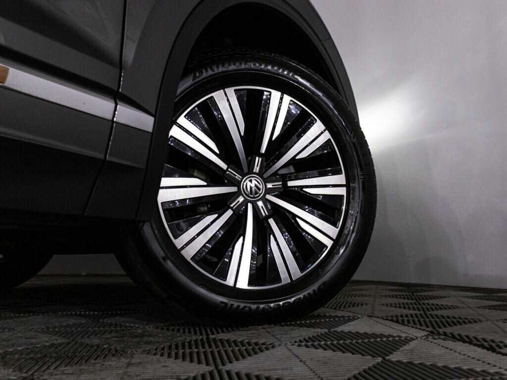 Volkswagen Touareg с пробегом — 2020 год. Фото: #32