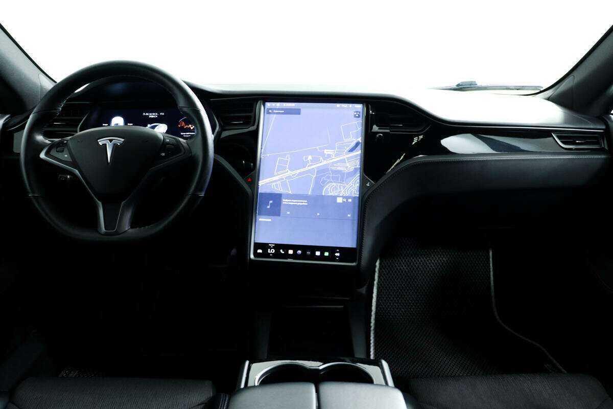 Tesla Model S с пробегом — 2018 год. Фото: #10