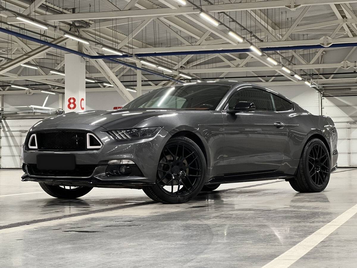 Ford Mustang с пробегом — 2016 год. Фото: #19