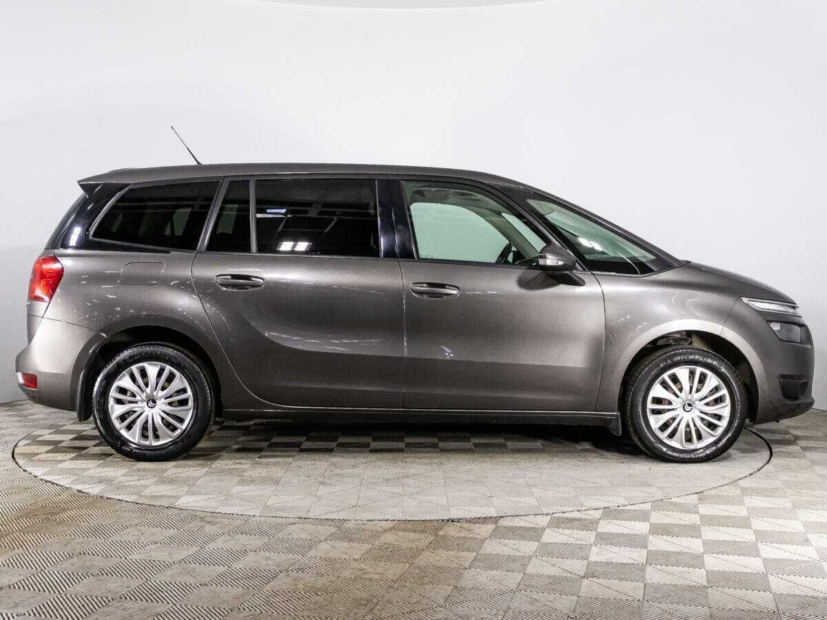 Citroen C4 Picasso с пробегом — 2015 год. Фото: #3