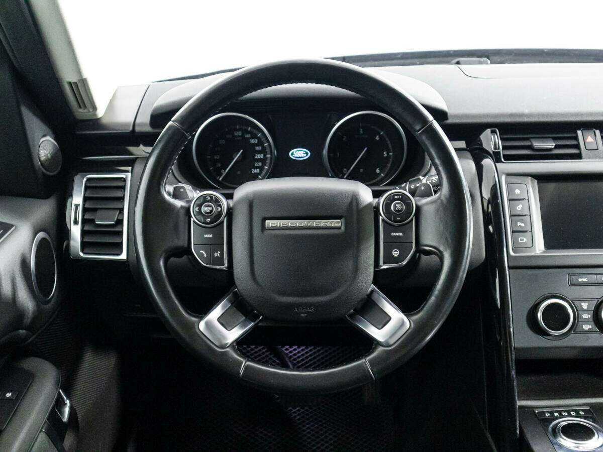 Land Rover Discovery с пробегом — 2017 год. Фото: #20