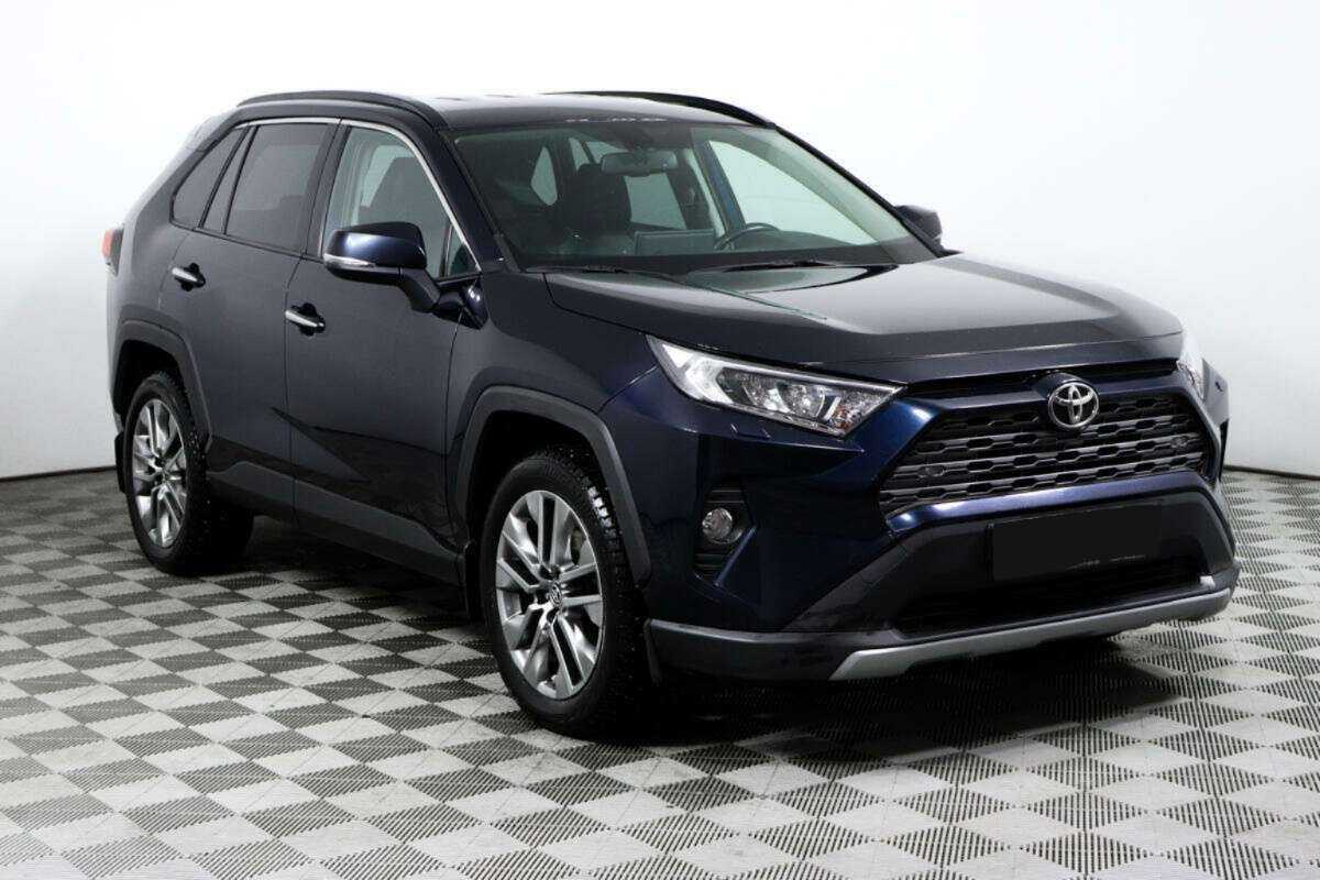 Toyota RAV4 с пробегом — 2020 год. Фото: #2