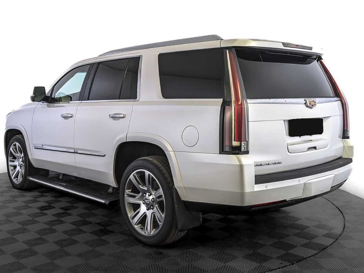 Cadillac Escalade с пробегом — 2016 год. Фото: #6