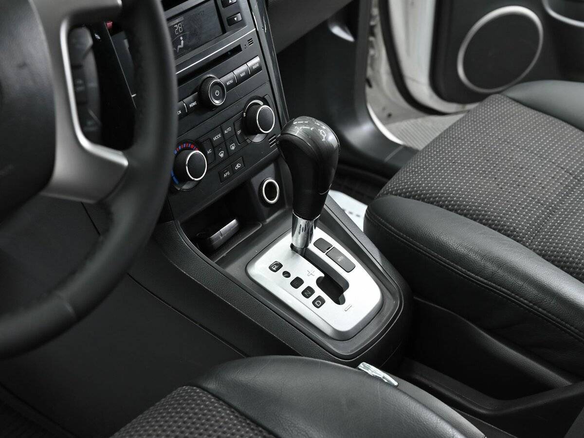 Chevrolet Captiva с пробегом — 2011 год. Фото: #8