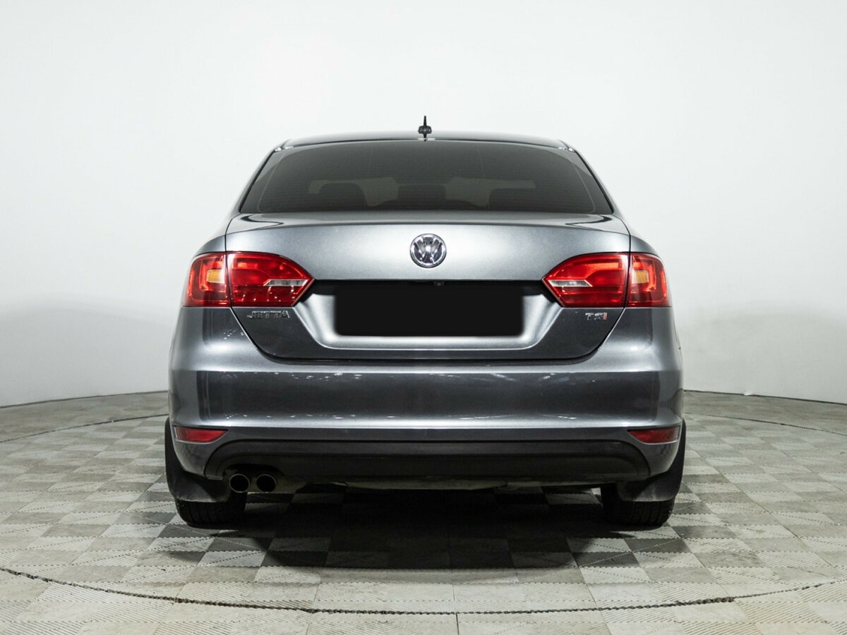 Volkswagen Jetta с пробегом — 2011 год. Фото: #5