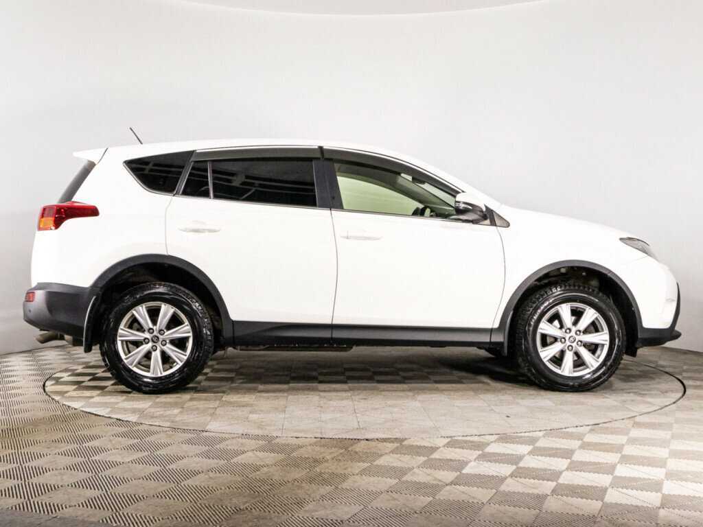 Toyota RAV4 с пробегом — 2013 год. Фото: #3