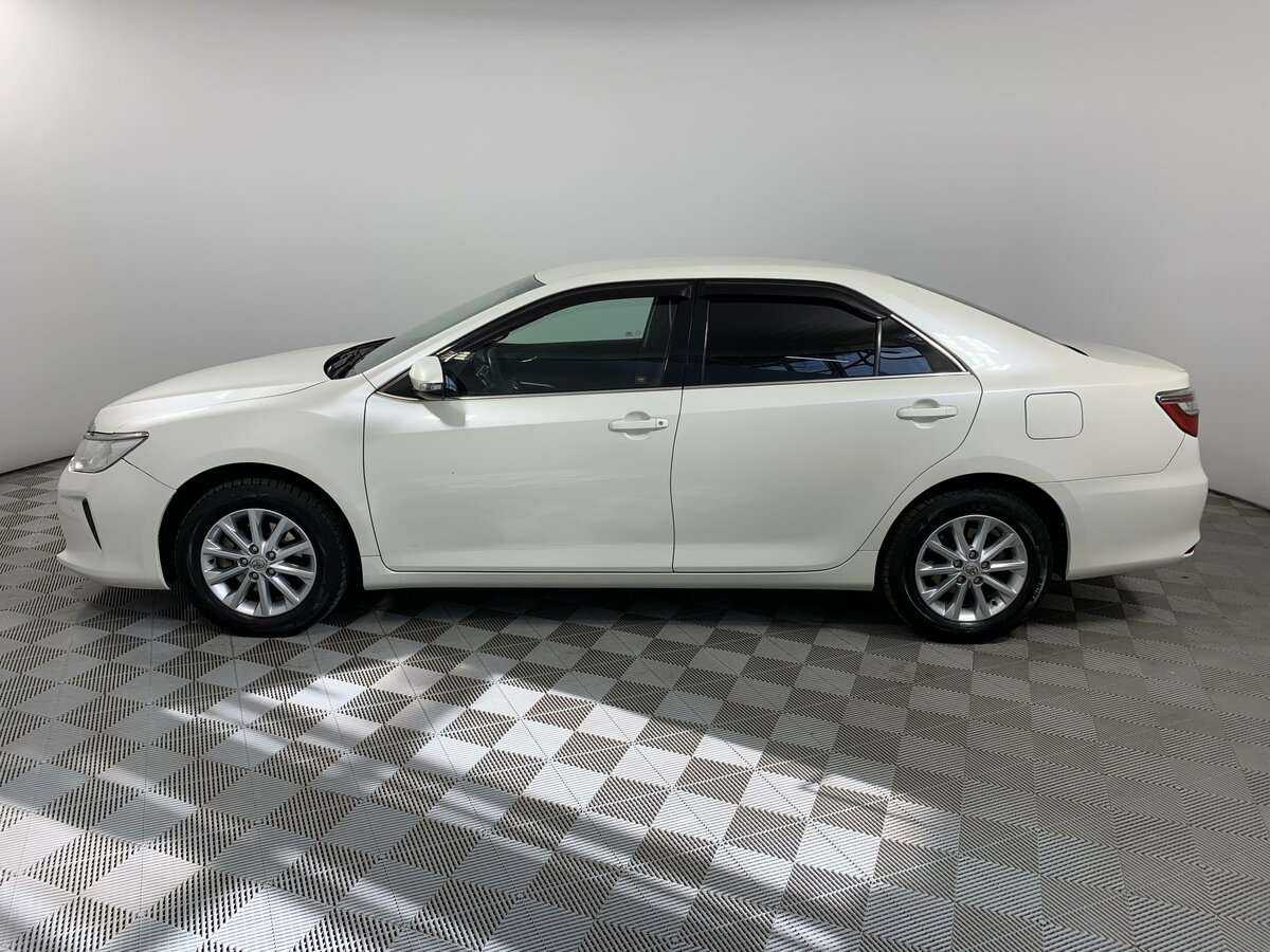 Toyota Camry с пробегом — 2016 год. Фото: #7