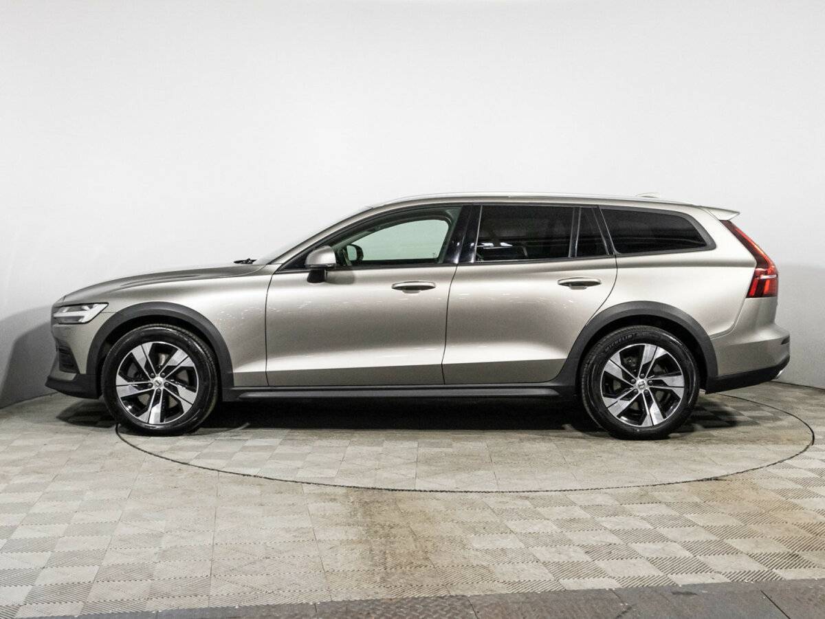 Volvo V60 Cross Country с пробегом — 2020 год. Фото: #7