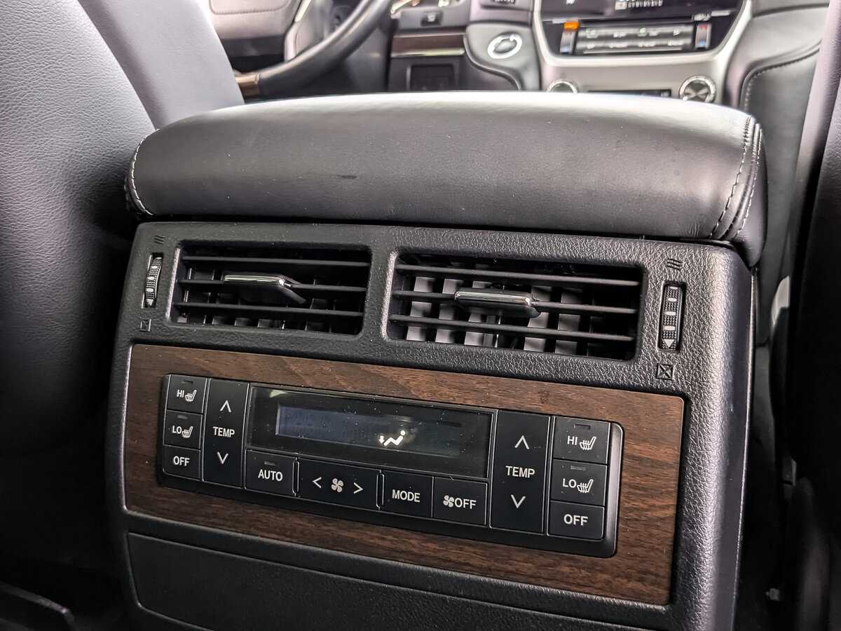 Toyota Land Cruiser с пробегом — 2019 год. Фото: #20