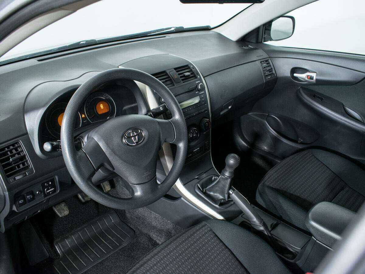Toyota Corolla с пробегом — 2006 год. Фото: #12