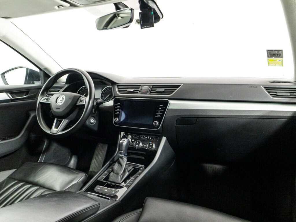 Skoda Superb с пробегом — 2018 год. Фото: #8