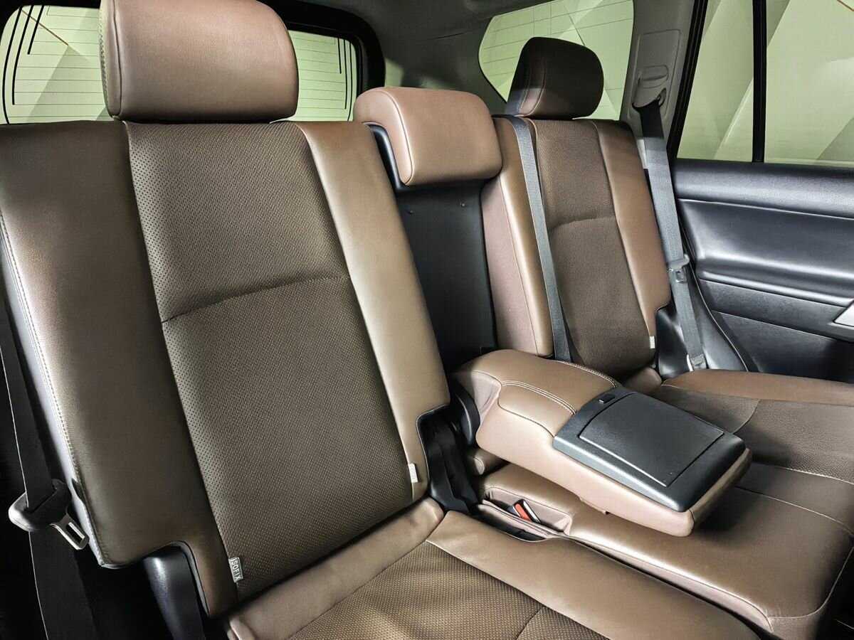 Toyota Land Cruiser Prado с пробегом — 2017 год. Фото: #12