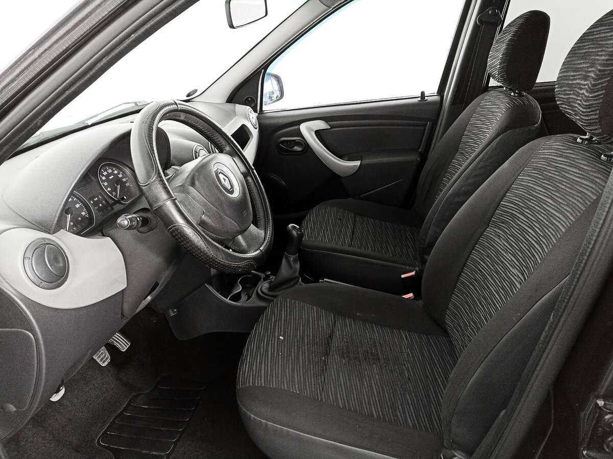 Renault Logan с пробегом — 2011 год. Фото: #13