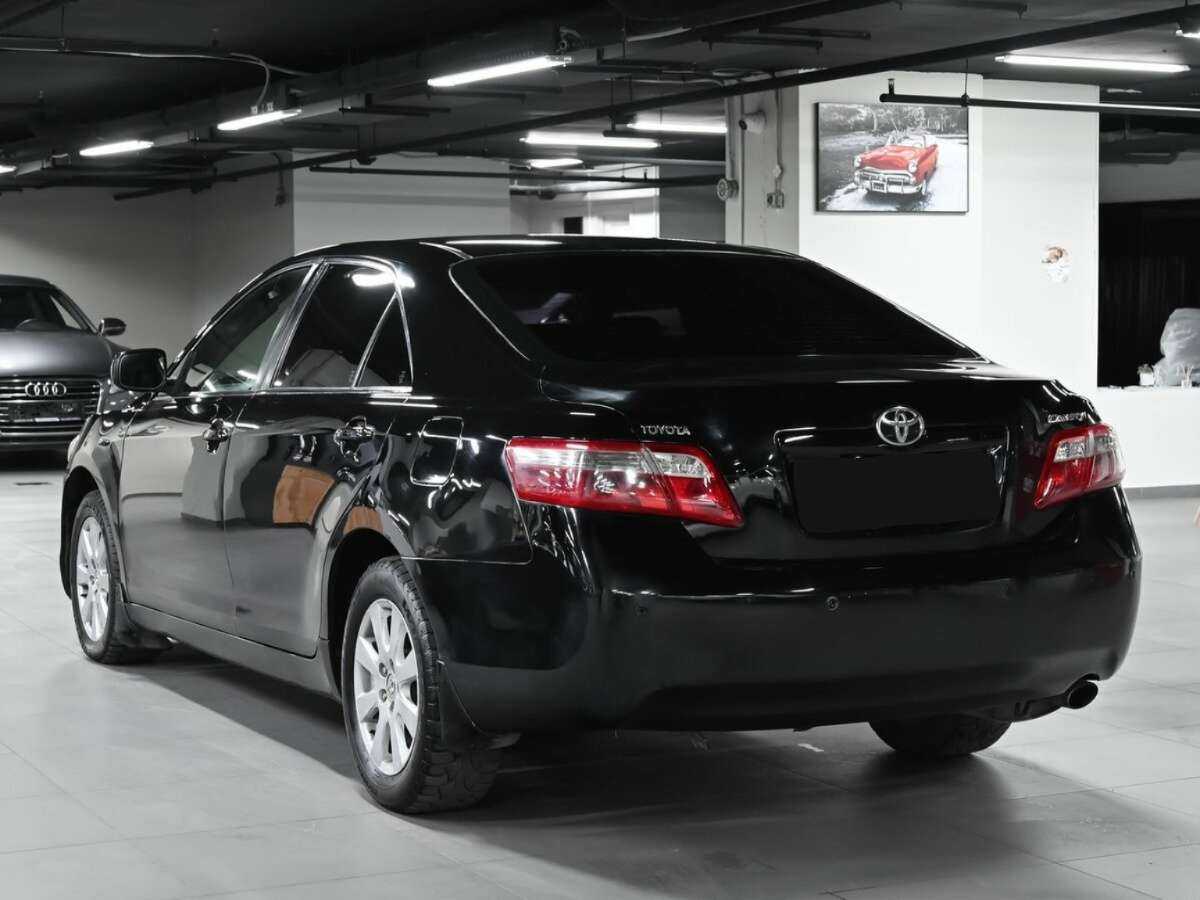 Toyota Camry с пробегом — 2007 год. Фото: #1