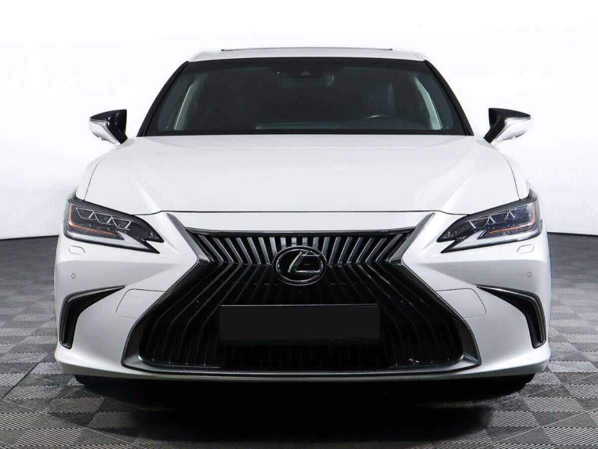 Lexus ES с пробегом — 2019 год. Фото: #0