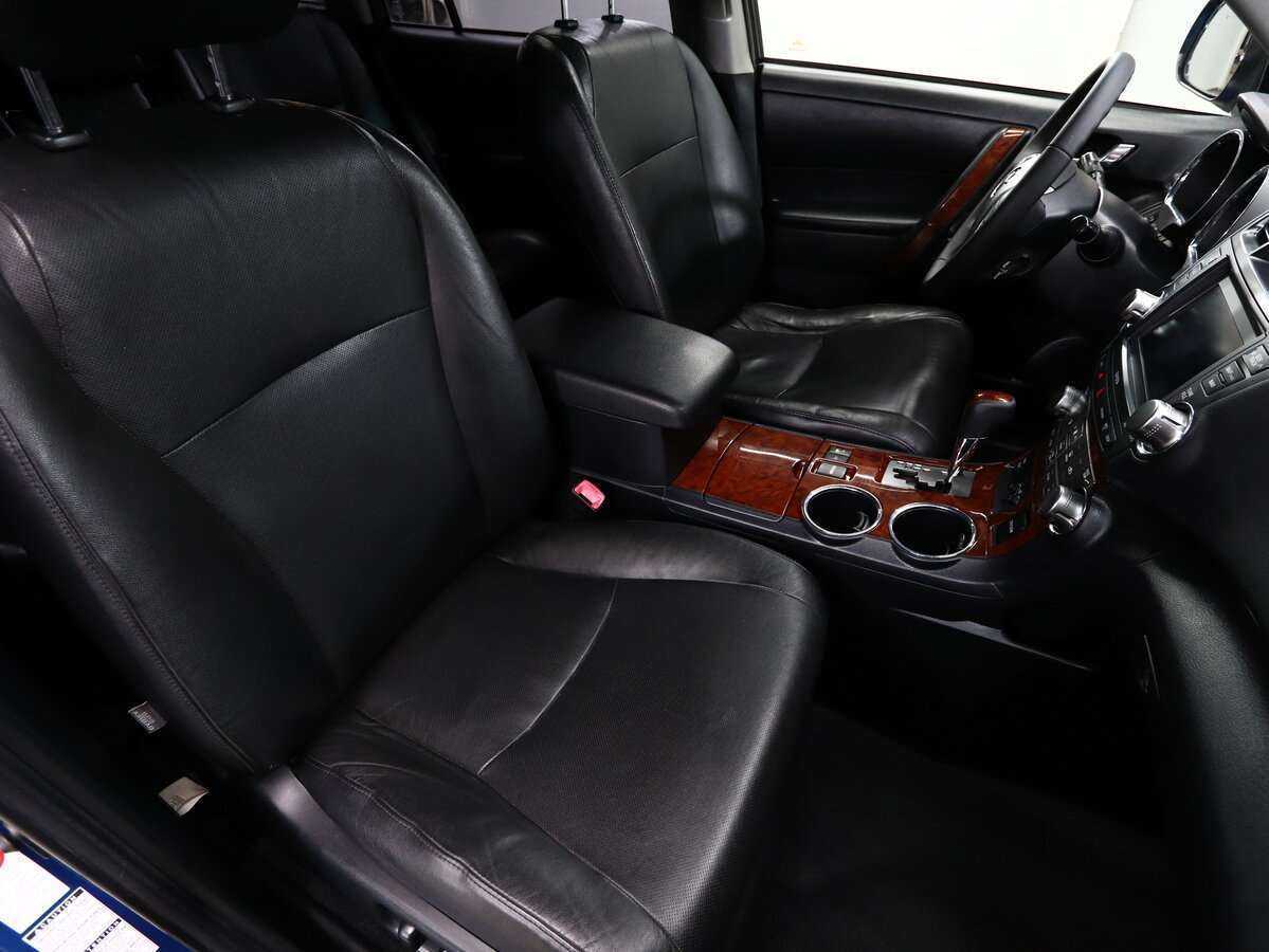 Toyota Highlander с пробегом — 2011 год. Фото: #6