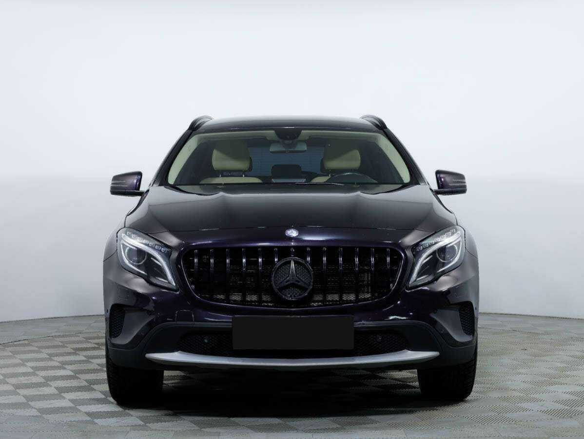 Mercedes-Benz GLA с пробегом — 2015 год. Фото: #1