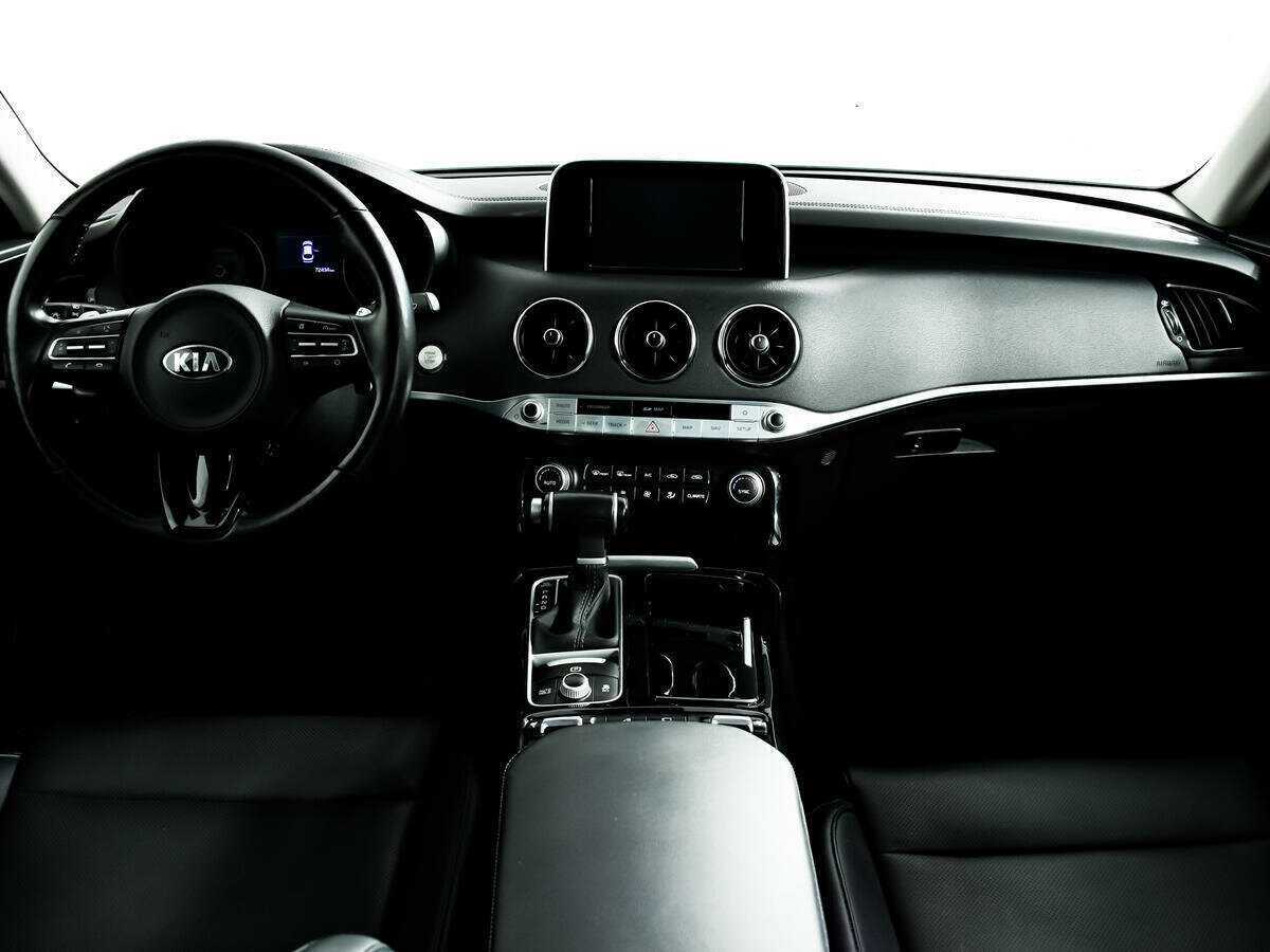 Kia Stinger с пробегом — 2018 год. Фото: #10