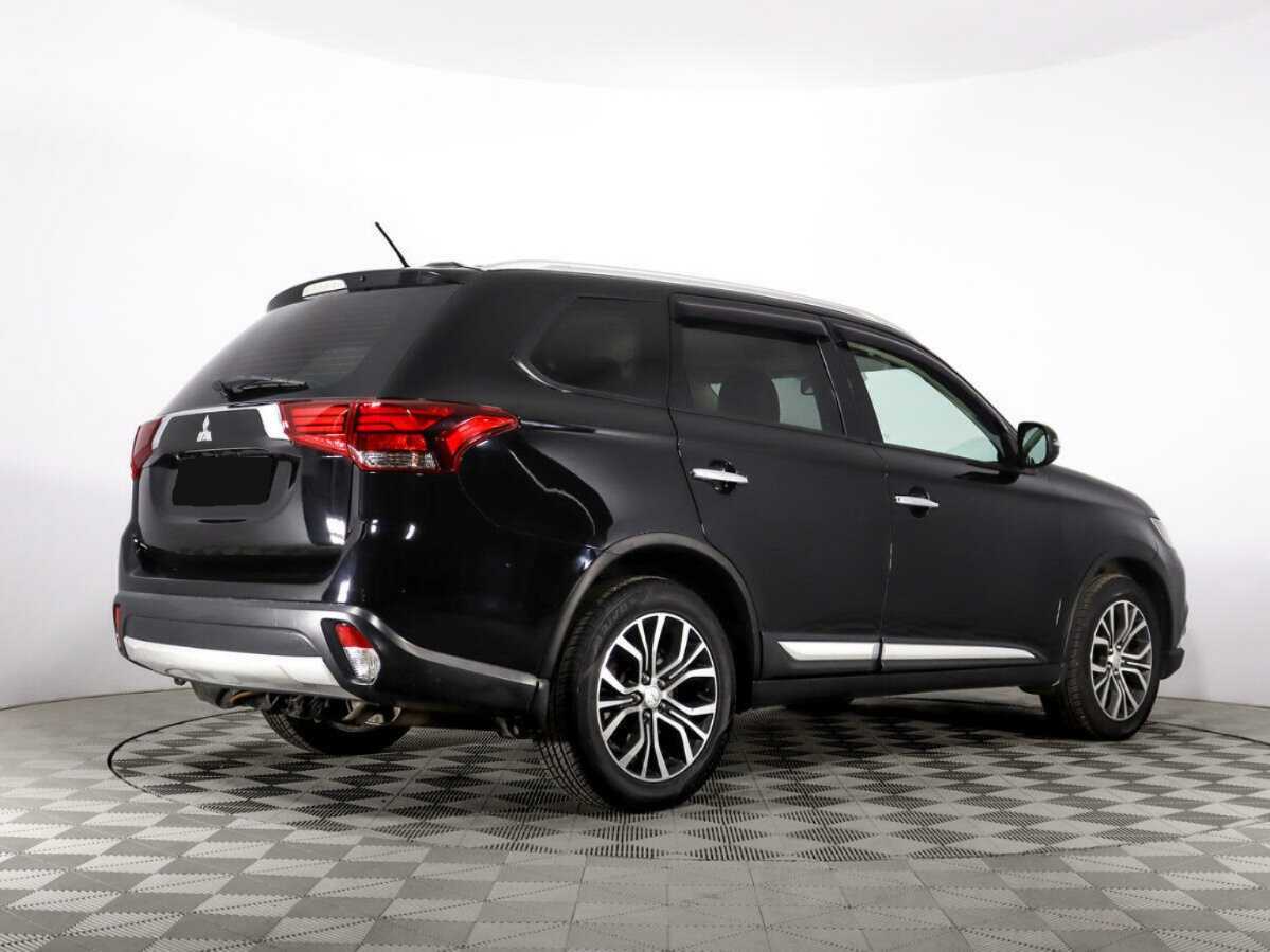 Mitsubishi Outlander с пробегом — 2016 год. Фото: #4