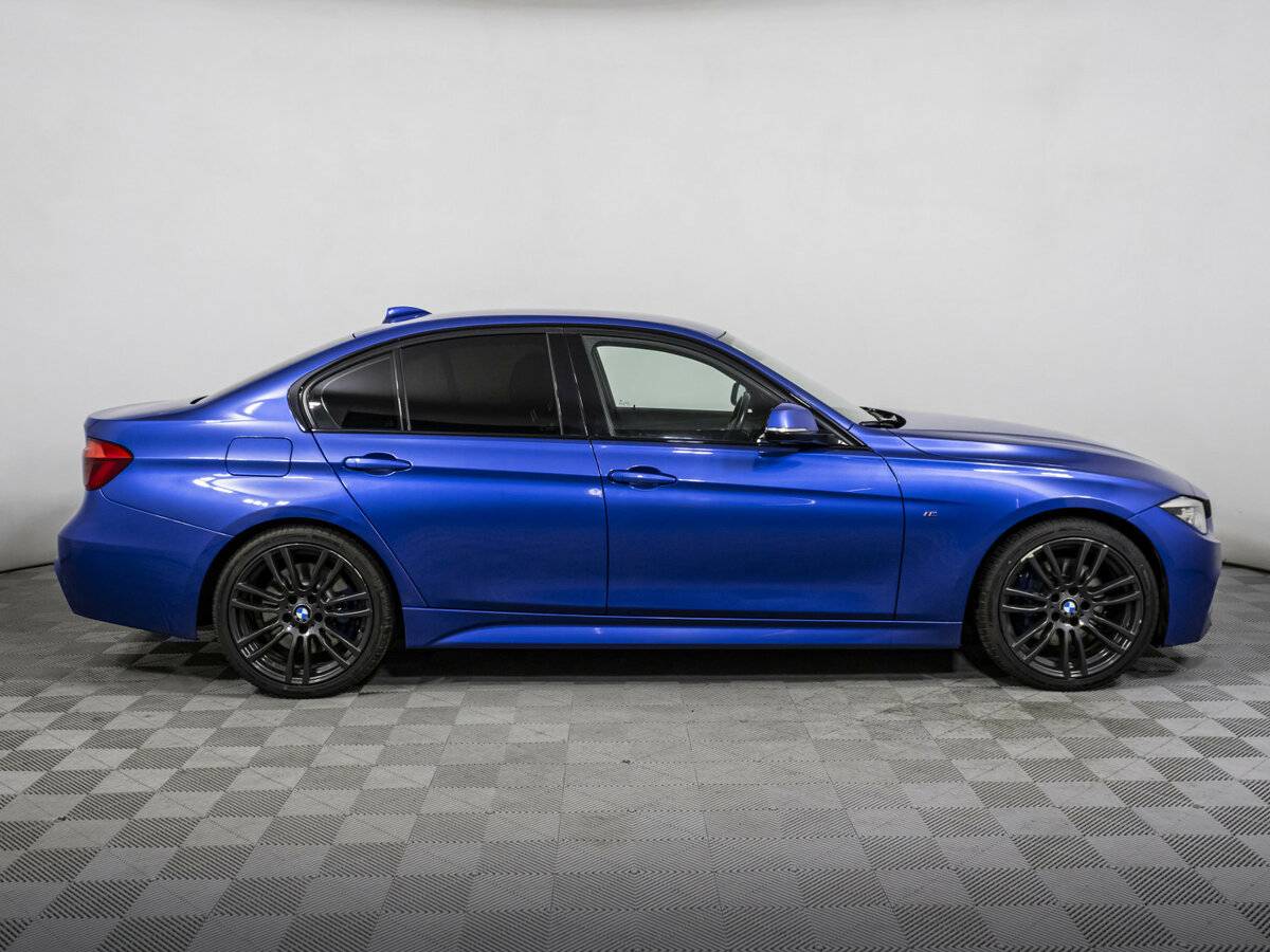 BMW 3 серии с пробегом — 2018 год. Фото: #3