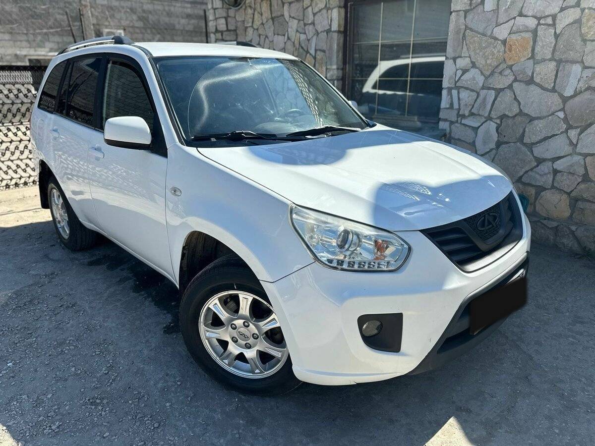 Chery Tiggo (T11) с пробегом — 2015 год. Посмотреть фото