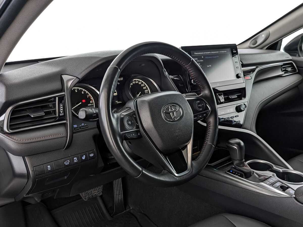 Toyota Camry с пробегом — 2022 год. Фото: #10