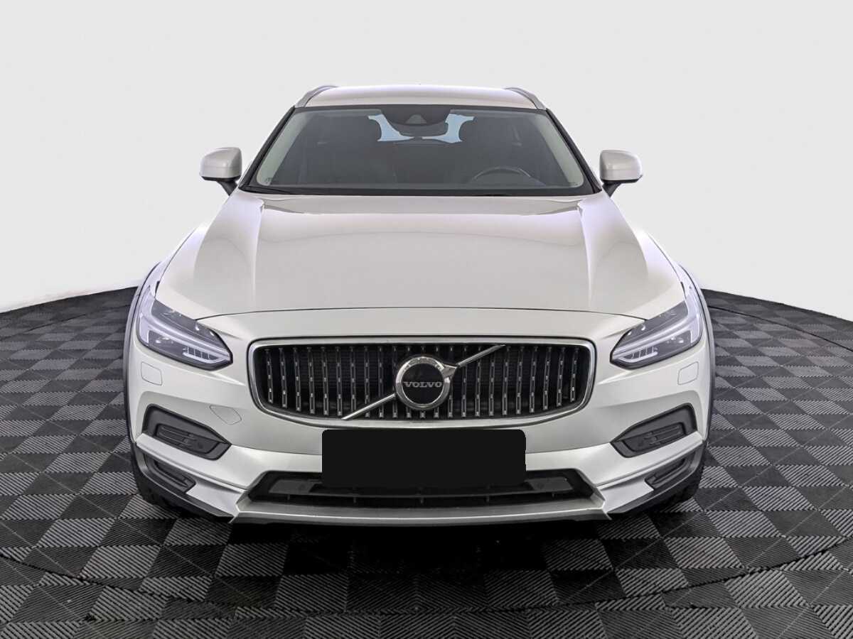 Volvo V90 Cross Country с пробегом — 2021 год. Фото: #1