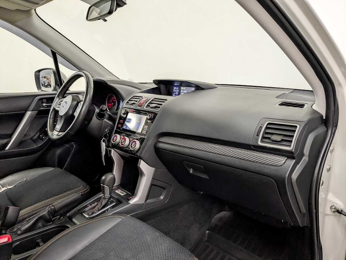 Subaru Forester с пробегом — 2015 год. Фото: #10