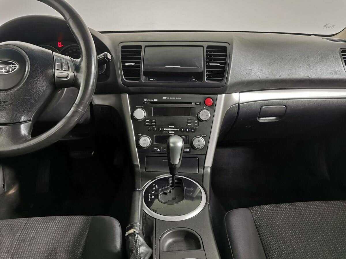 Subaru Legacy с пробегом — 2006 год. Фото: #10