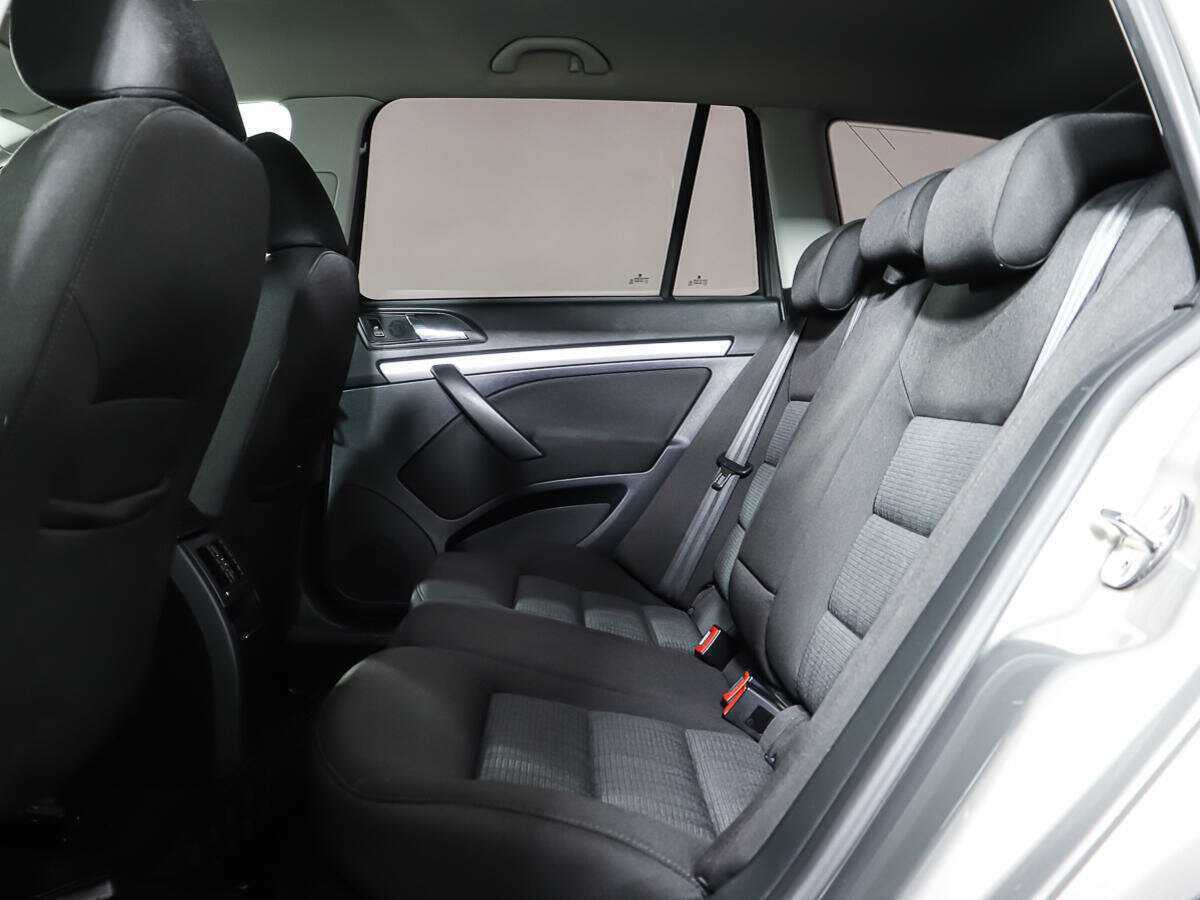 Skoda Octavia с пробегом — 2011 год. Фото: #11