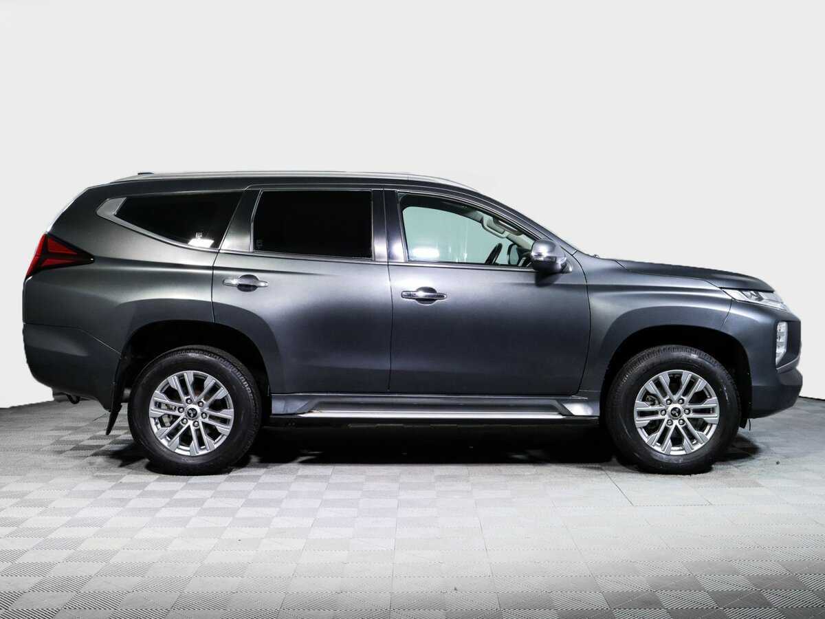 Mitsubishi Pajero Sport с пробегом — 2021 год. Фото: #3
