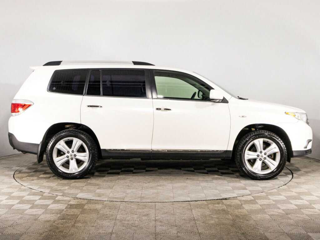 Toyota Highlander с пробегом — 2012 год. Фото: #3